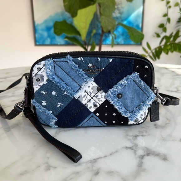 NWT Coach Crossbody Clutch in Canyon Quilt Denim 65723 DENIM SKULL PRINT Leather - Picture 1 of 13